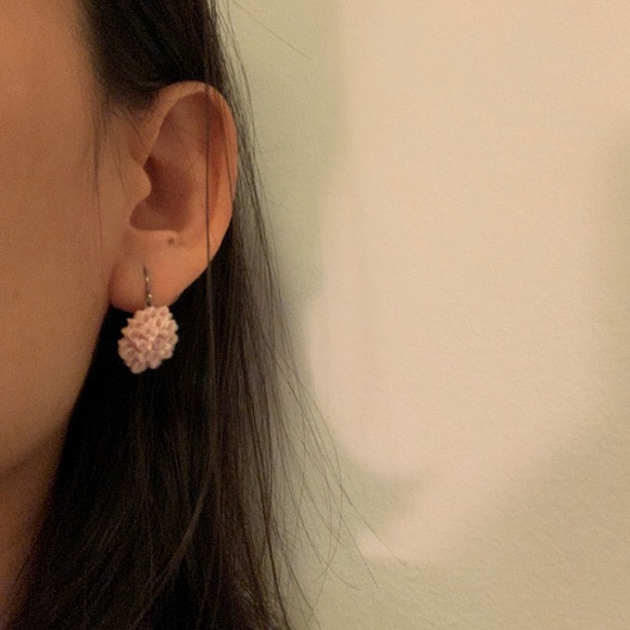 Enamel pink floral earrings - Picture 2 of 2